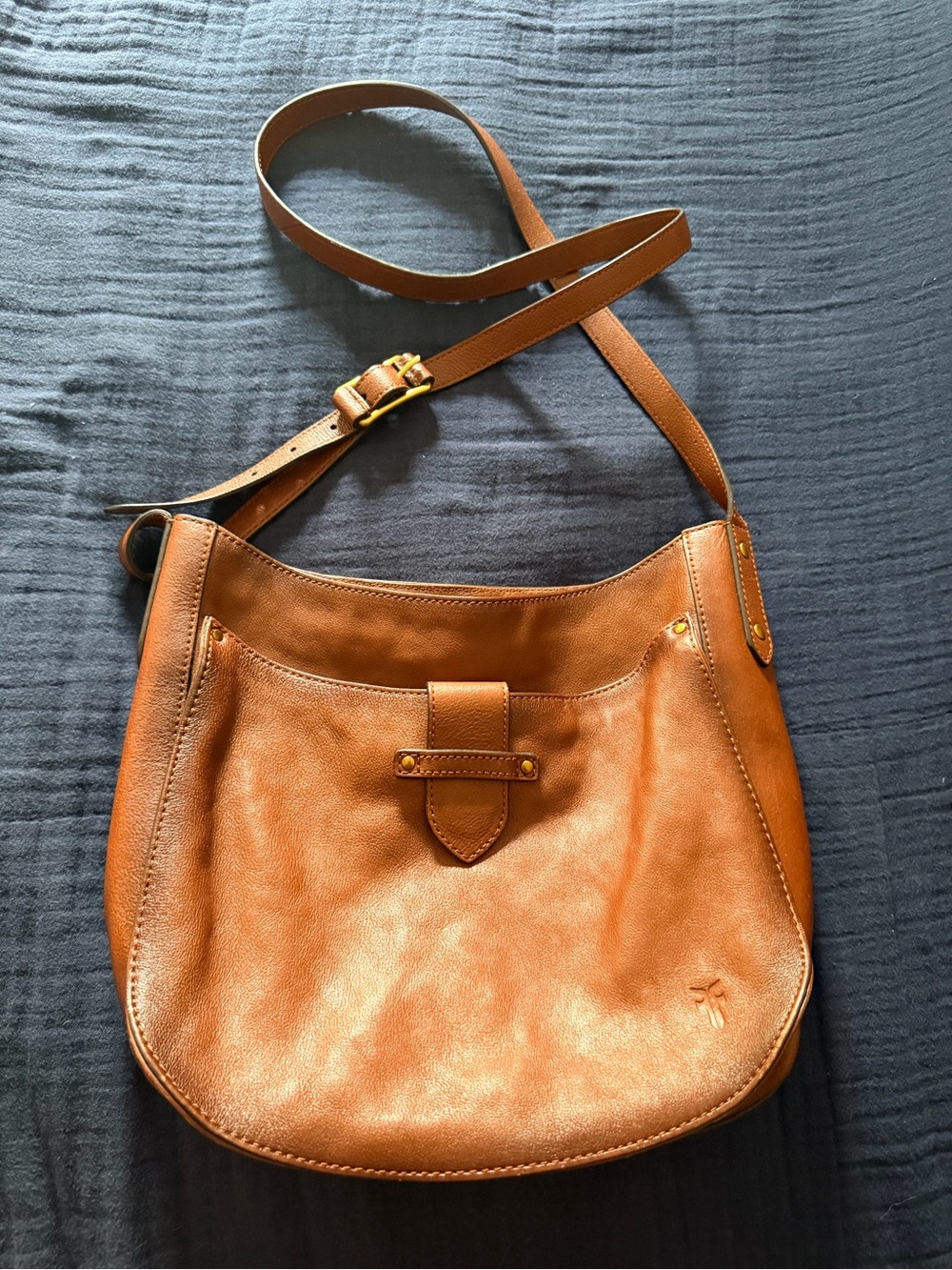 FRYE - Leather Crossbody Bag Purse in Cognac Brown